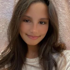 Meet your Posher, Noémie